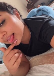 Karla18_ Public Pic 4