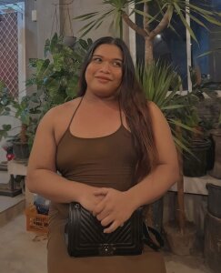 Ellise_Hilton Belly Lovely Pic 4