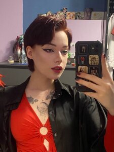 AnneLonge Public Pic 5