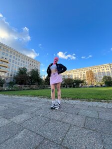 Nikki_Hoee Public Pic 5