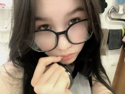 DelphaDivenere mood color is blue💙 Pic 4