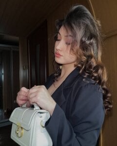 HildaCills Public Pic 4