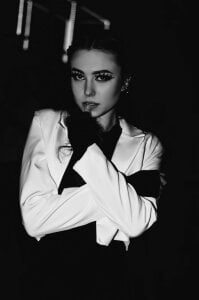 LorileeRuetz Public صورة واحدة|LorileeRuetz Public صورتان|LorileeRuetz Public  4 صور|LorileeRuetz Public  4 صورة