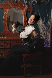 RoseFerrera Poison & Lace 🖤 Pic 3