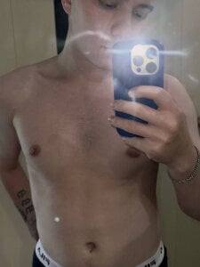 Karl_Night_Public图片 2