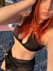 CrystaLuna69 🐚👙 Gambar 4