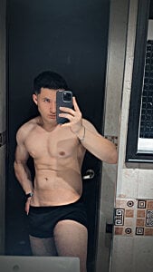 Alexander_ConnorのSexyの 2枚の写真