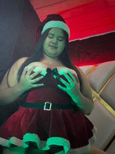 ValenTitis Hotter than Christmas chocolate 🍫🔥 Pic 7