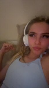 Angelloverxo Public Gambar 5