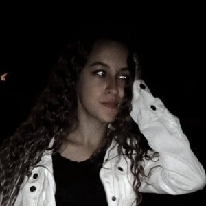 SangSlatton Do you like the color red?) Pic 2