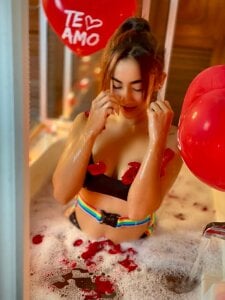 Sara_Noa exciting shower Pic 8