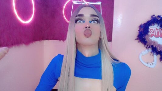 camila_valkyrie_ Public Pic 5