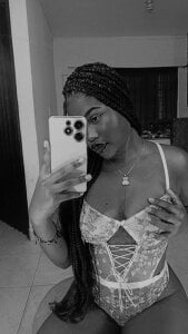 ThianaGarcia very natural ♥ Pic 2