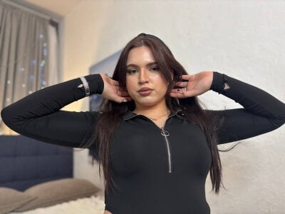 Avery_Flores kullanıcısının black cotton and pure beauty power albümü -  8 fotoğraf