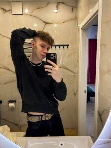 elliot_mars_ public2 Foto 2