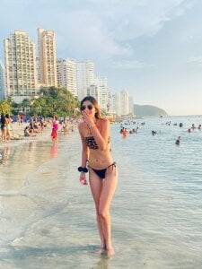 RenataMason Good Girl Vibes Pic