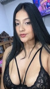 sofiaXcollins Public Kuva