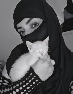 Uzra_hayed with my beautiful kitten Bilde