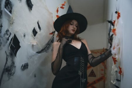 Lil_Melanie_Try this witch to taste图片 5