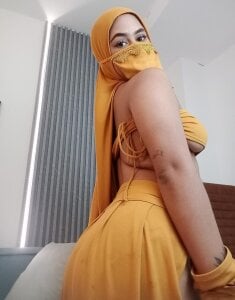 Natash_khalal Temptation is served... do you come or do you stay looking? 😘🔥 Pic 3