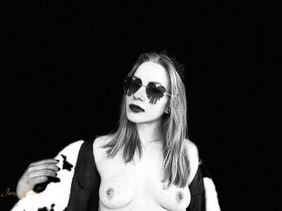 Jana-Bella Vinyl Queen Coat and Stripper Heels Pic 6