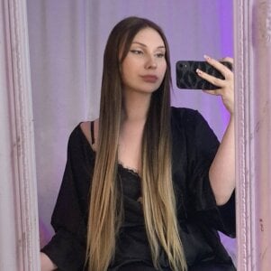 Dianaa_Roseinnocent eyes , innocent lips , innocent body Bild 3