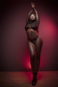 AshailaX_: Sensuality ( 2 фото)