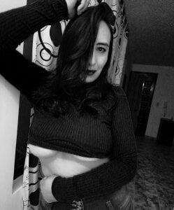 christine-x Public Pic 9
