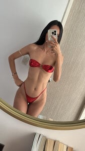 annakellergo1 SEXY RED Pic
