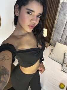 Miagomezx 🖤 Temptation in every detail. Pic 6