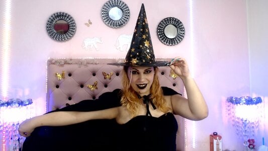 HannahEmmax2 LA BRUJA Fotka 8