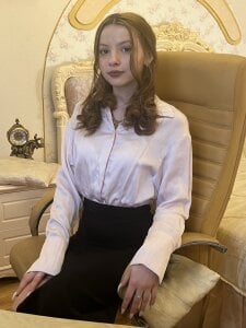 ZanaLayes Public Pic 5