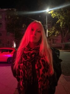 AprilChambers Public Pic 6