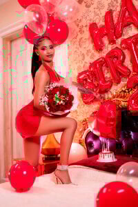 AnahisBennett Birthday Queen 👑🎂 Foto 6