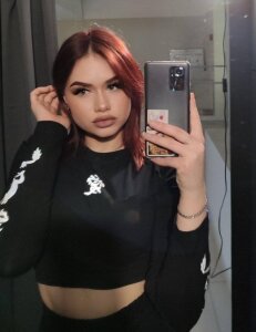 SigneBaille 👅 Pic