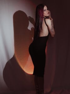 babi_vale Lady in black Hình 2