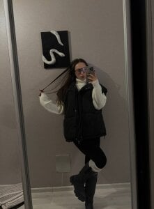 aelin_day Hi I'm Kira Poză 4