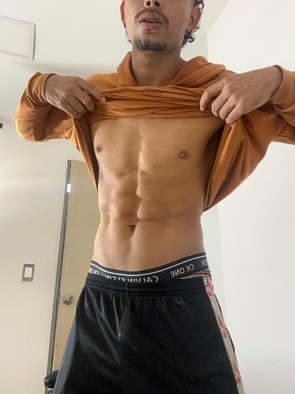 Hey 🌚 od Sanji_Pulse  2 snímek