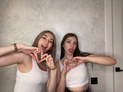 ElgaBlissett Public Pic 2