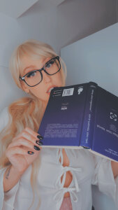 Liya_Liss Upside Down Thoughts 😅 зображення 3