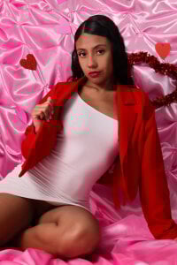 naomi_kyse sexy valentine  7টি ছবি