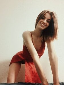 Katrin_Honey In my room Photo 3