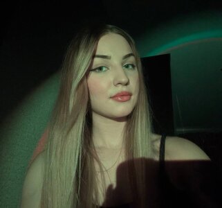 hannah_aura Public Pic 4