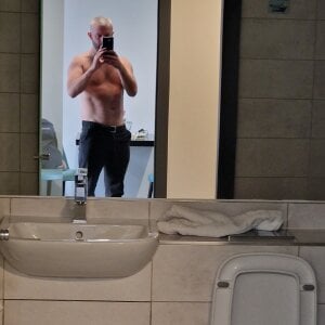 Roomzzz Chester de thor-macca42X  Imagens