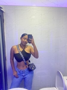 amara_queen_ Public Fotka 2