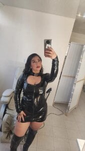 Carolina_Arias I'm not for everyone. Only for those who know how to appreciate control. Pic