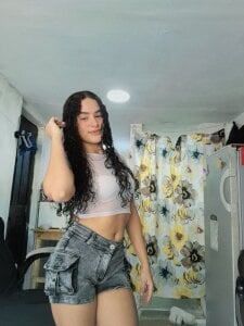 Shelsyhottt Public Pic