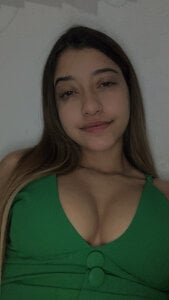 raveninha05 Public Pic