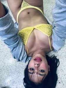 Sofia_villareal pretty and sexy girl 💛😈 Pic 5