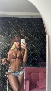 Sweet-Jade Casual sex on Halloween Pic 7